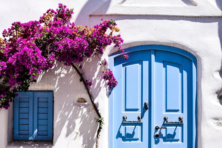 8-Day Greece Itinerary: Santorini, Naxos, Paros, and Athens