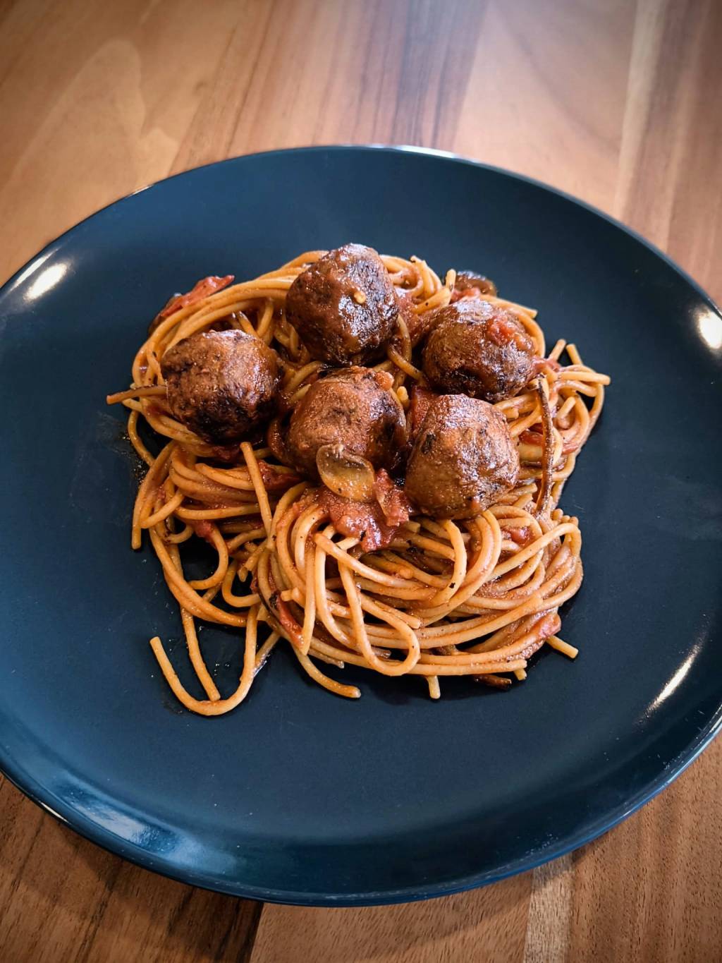 One-Pot Vegan Meatball Pasta in Rich Tomato&nbsp;Sauce