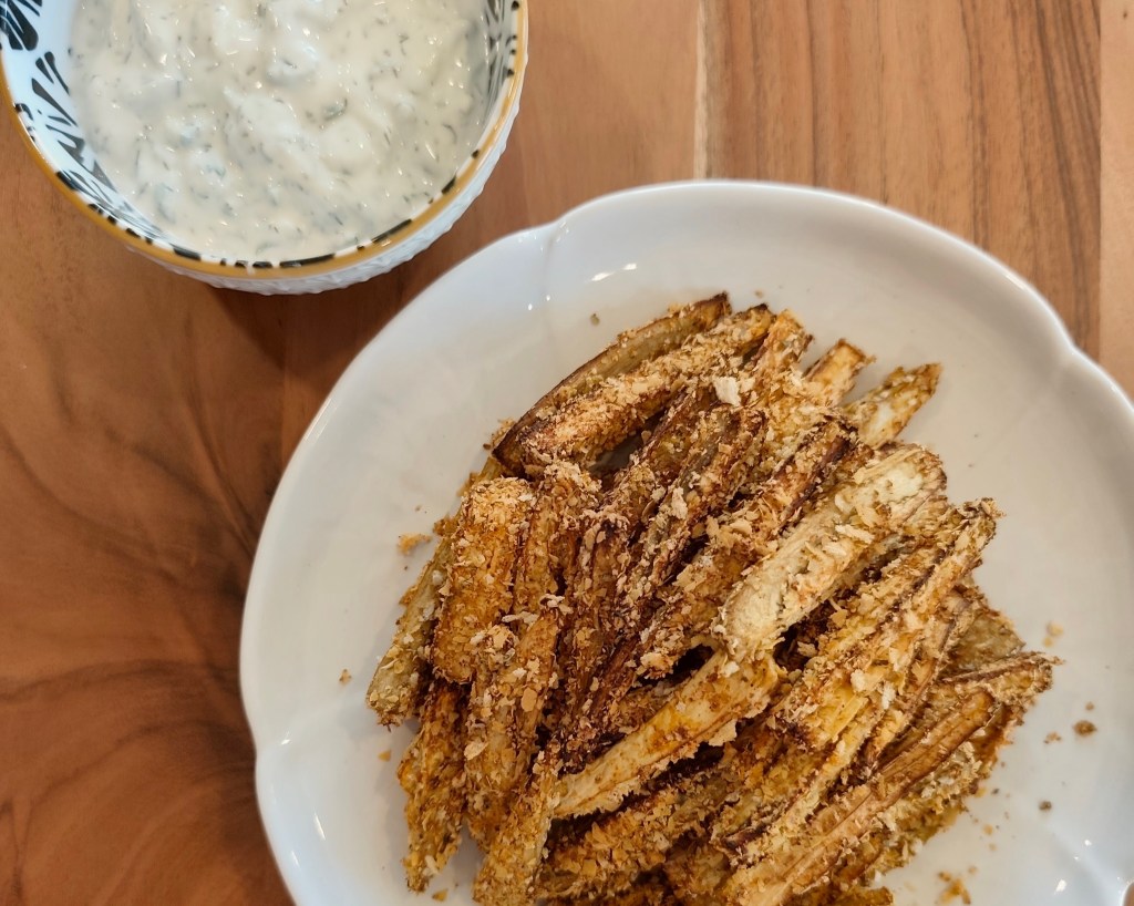 Crispy Baked Aubergine Bites with Fresh Yogurt & Cucumber&nbsp;Sauce